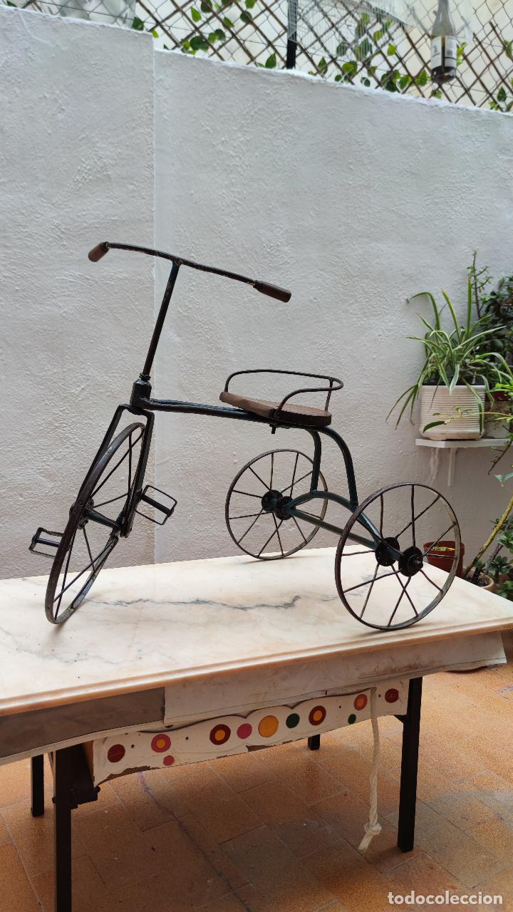 Coleccionismo deportivo: TRICICLO AZUL C.1920 - Foto 4