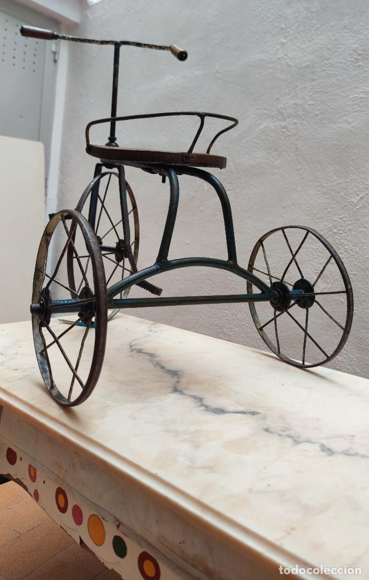 Coleccionismo deportivo: TRICICLO AZUL C.1920 - Foto 1