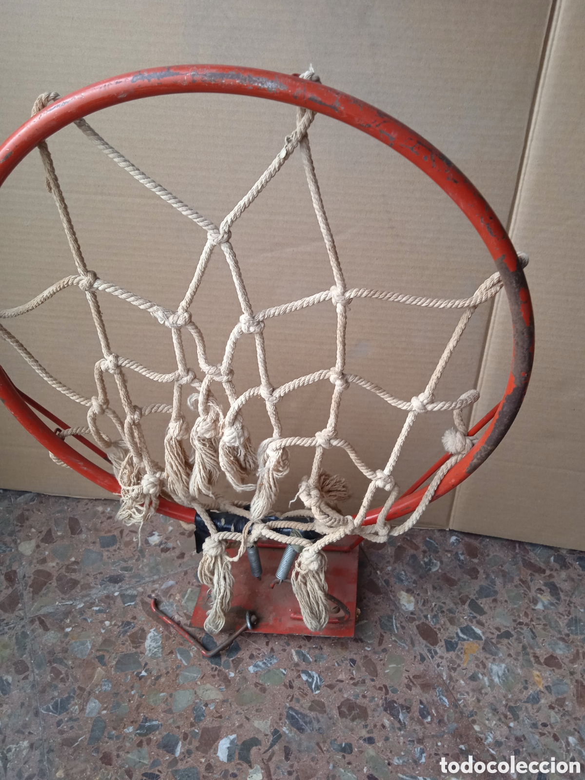Collectionnisme sportif: Canasta de baloncesto antigua