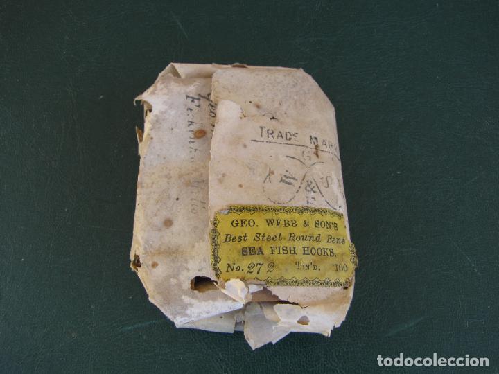 Collectionnisme sportif: 71.- Paquete de anzuelos Geo Webb & Sons. Con su contenido. Hacia 1850