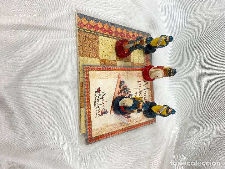Coleccionismo deportivo: AJEDREZ MEDIEVAL COMPLETO - Foto 2