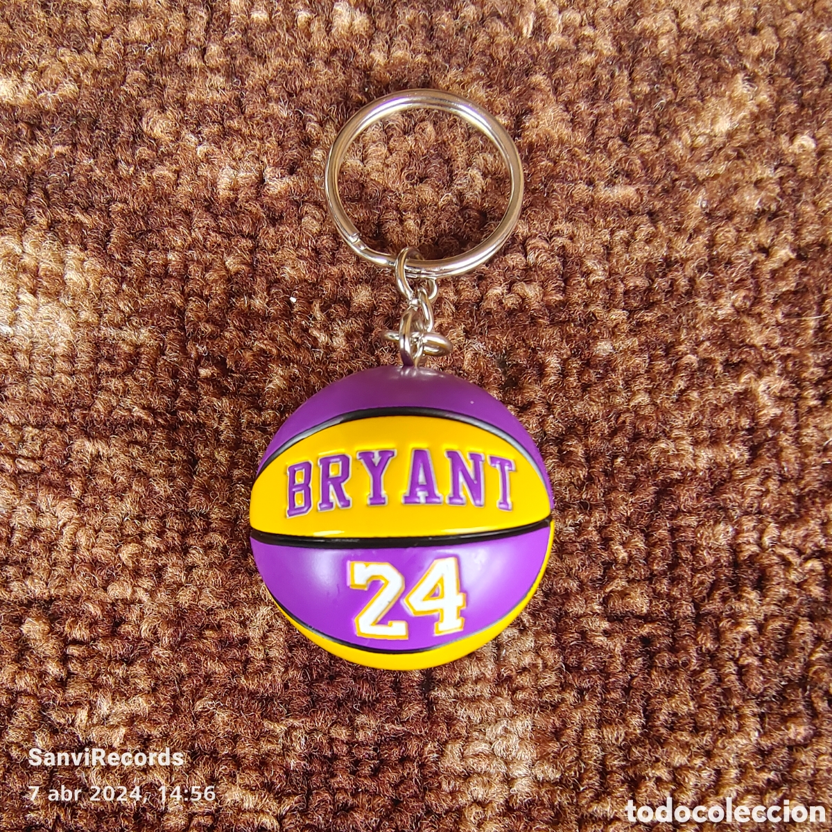 Collectionnisme sportif: LLAVERO BAL&Oacute;N DE BALONCESTO, KOBE BRYANT