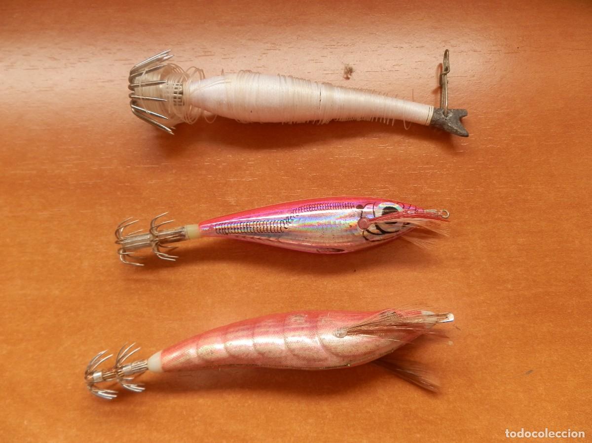 Collectionnisme sportif: 3 SE&Ntilde;UELOS DE PESCA CON ANZUELO UNO MARCA YO-ZURI.