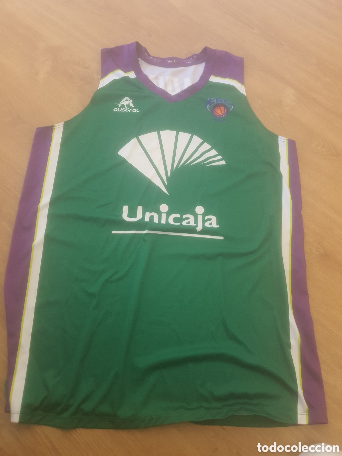 Collectionnisme sportif: Camiseta basket unicaja categor&iacute;as inferiores