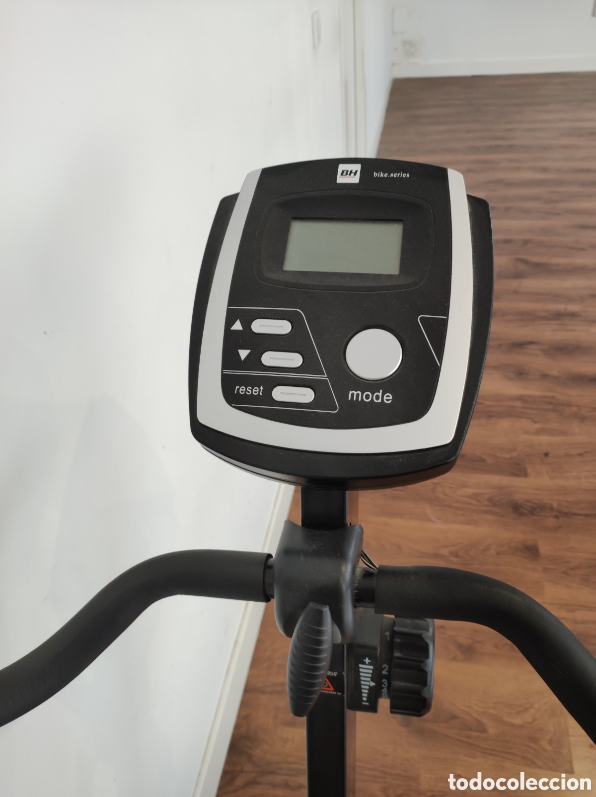 Coleccionismo deportivo: BICICLETA EST&Aacute;TICA BH ZT 100 - Foto 3