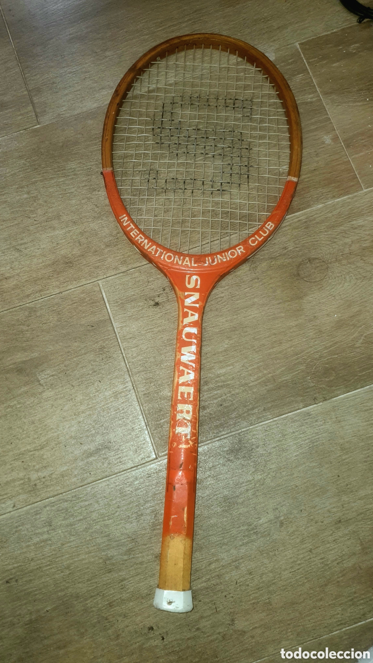 Sports collectibles: Raqueta de madera snauwaert