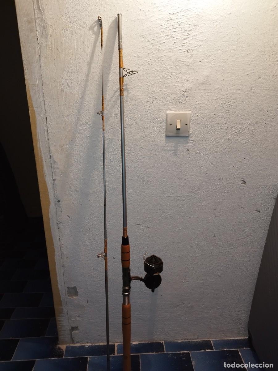 Coleccionismo deportivo: Ca&ntilde;a de pescar con carrete - Foto 2