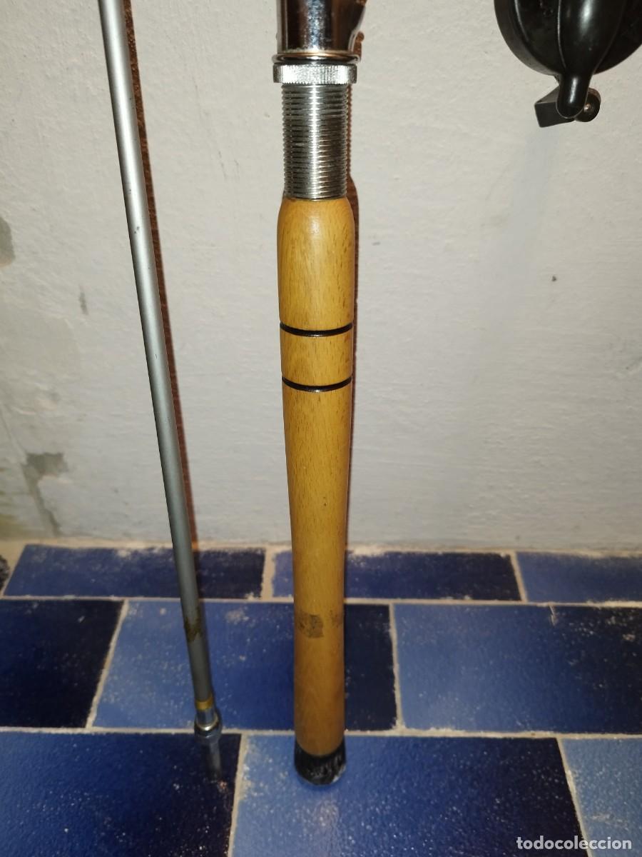 Coleccionismo deportivo: Ca&ntilde;a de pescar con carrete - Foto 4