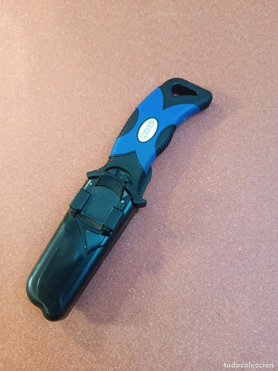 Coleccionismo deportivo: Cuchillo de buceo en acero con funda. - Foto 2