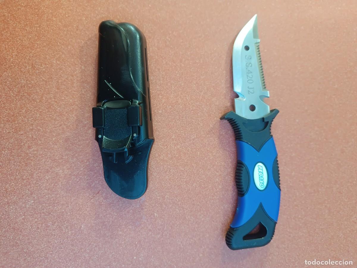 Coleccionismo deportivo: Cuchillo de buceo en acero con funda. - Foto 3