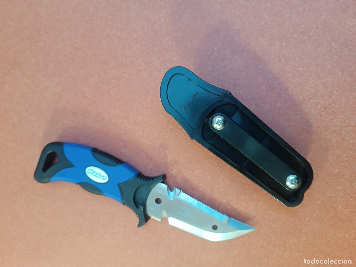 Coleccionismo deportivo: Cuchillo de buceo en acero con funda. - Foto 4