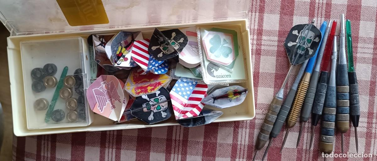 Coleccionismo deportivo: Lote de dardos con plumas y pesos - Foto 1