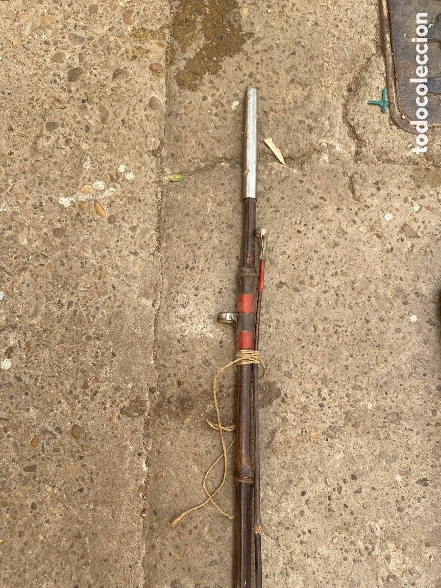 Coleccionismo deportivo: Ca&ntilde;a de pescar bamb&uacute; . Lote 2 ca&ntilde;as. - Foto 6
