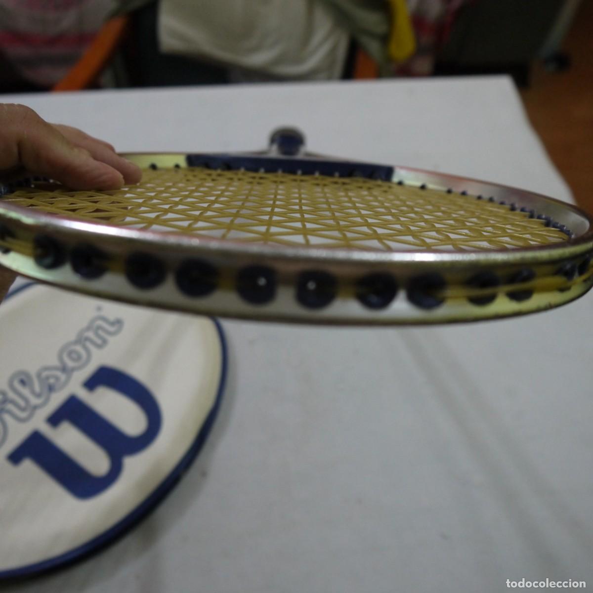 Coleccionismo deportivo: RAQUETA DE SQUASH WILSON DE ALUMINIO CON FUNDA - Foto 6