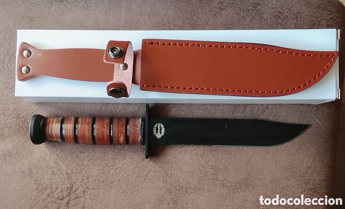 Coleccionismo deportivo: CUCHILLO IMITACI&Oacute;N KABAR GRABADO COE - Foto 1