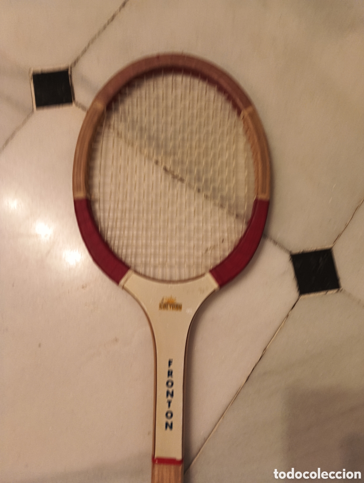 Coleccionismo deportivo: Raqueta de tenis FRONTON madera - Foto 2