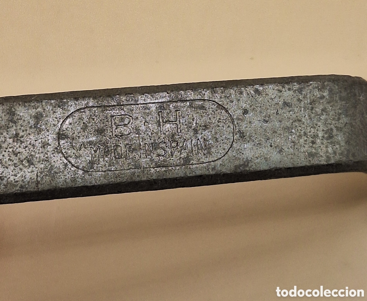 Coleccionismo deportivo: Antigua Llave de Bicicleta BH - Foto 9