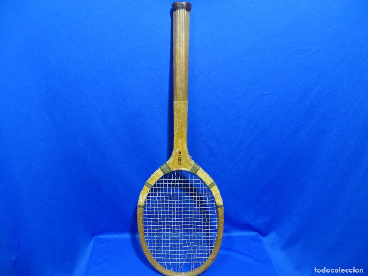 Coleccionismo deportivo: ANTIGUA RAQUETA EN MADERA MADE IN JAPAN.