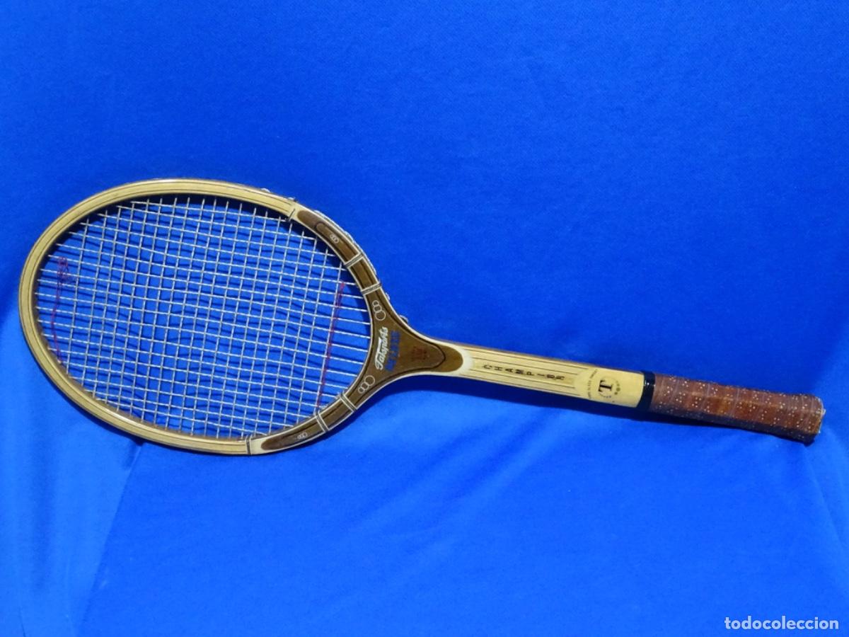 Coleccionismo deportivo: ANTIGUA RAQUETA EN MADERA TAISPORTS DE LUXE.