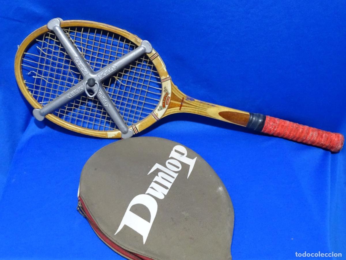Coleccionismo deportivo: ANTIGUA RAQUETA EN MADERA DUNLOP MAXPLY. CON FUNDA Y TENSOR. ANDRES GIMENO.