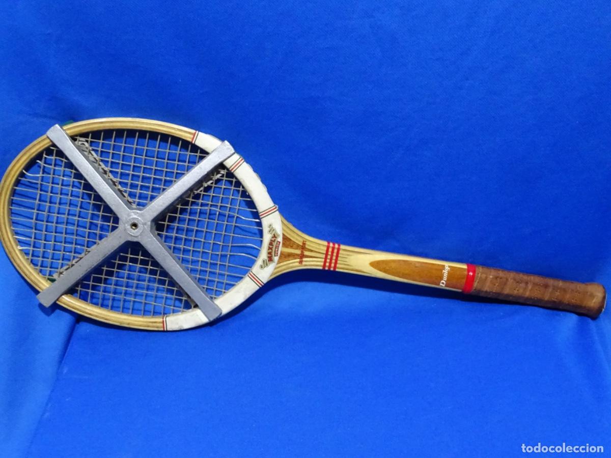 Coleccionismo deportivo: ANTIGUA RAQUETA MADERA DUNLOP MAXPLY CON TENSOR. ANDRES GIMENO.