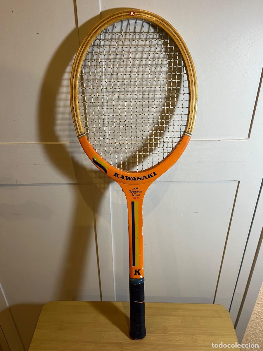 Sports collectibles: Raqueta tenis Kawasaki JR Number One madera vintage junior a&ntilde;os 70 retro colecci&oacute;n deporte