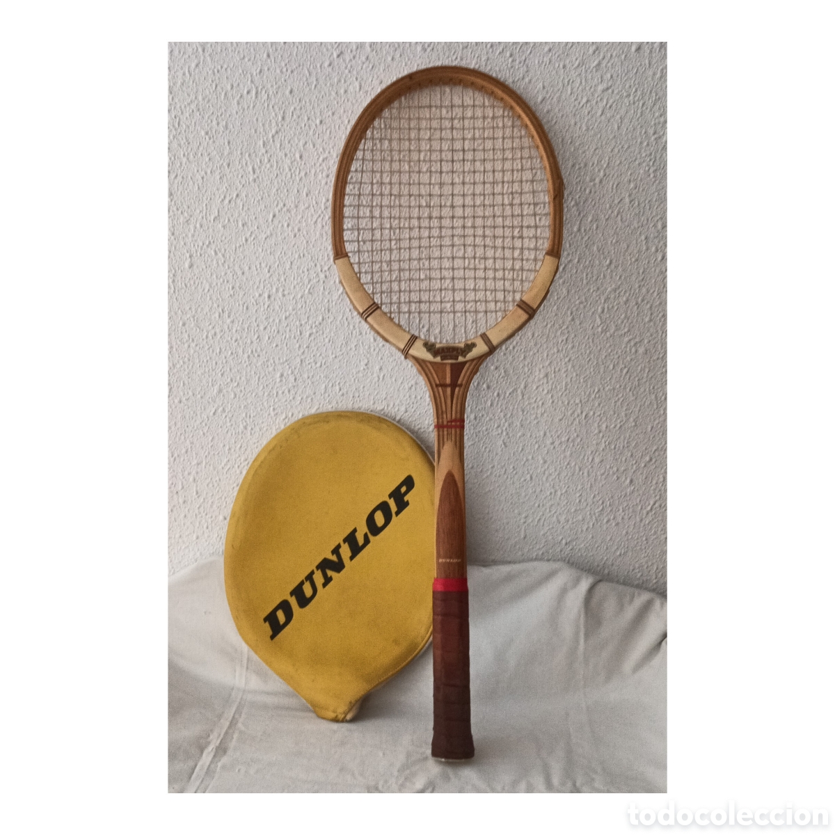 Coleccionismo deportivo: Raqueta Madera DUNLOP Maxply Made in England A&ntilde;os 70 - CON FUNDA. Para Restaurar