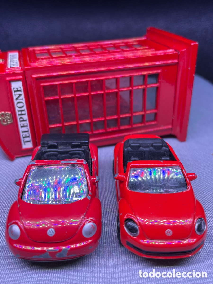 Coleccionismo deportivo: Lote Volkswagen Escarabajo Cabina Roja 1:60