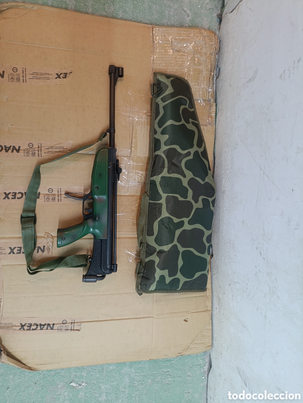 Coleccionismo deportivo: Carabina Gamo comando ,con funda original