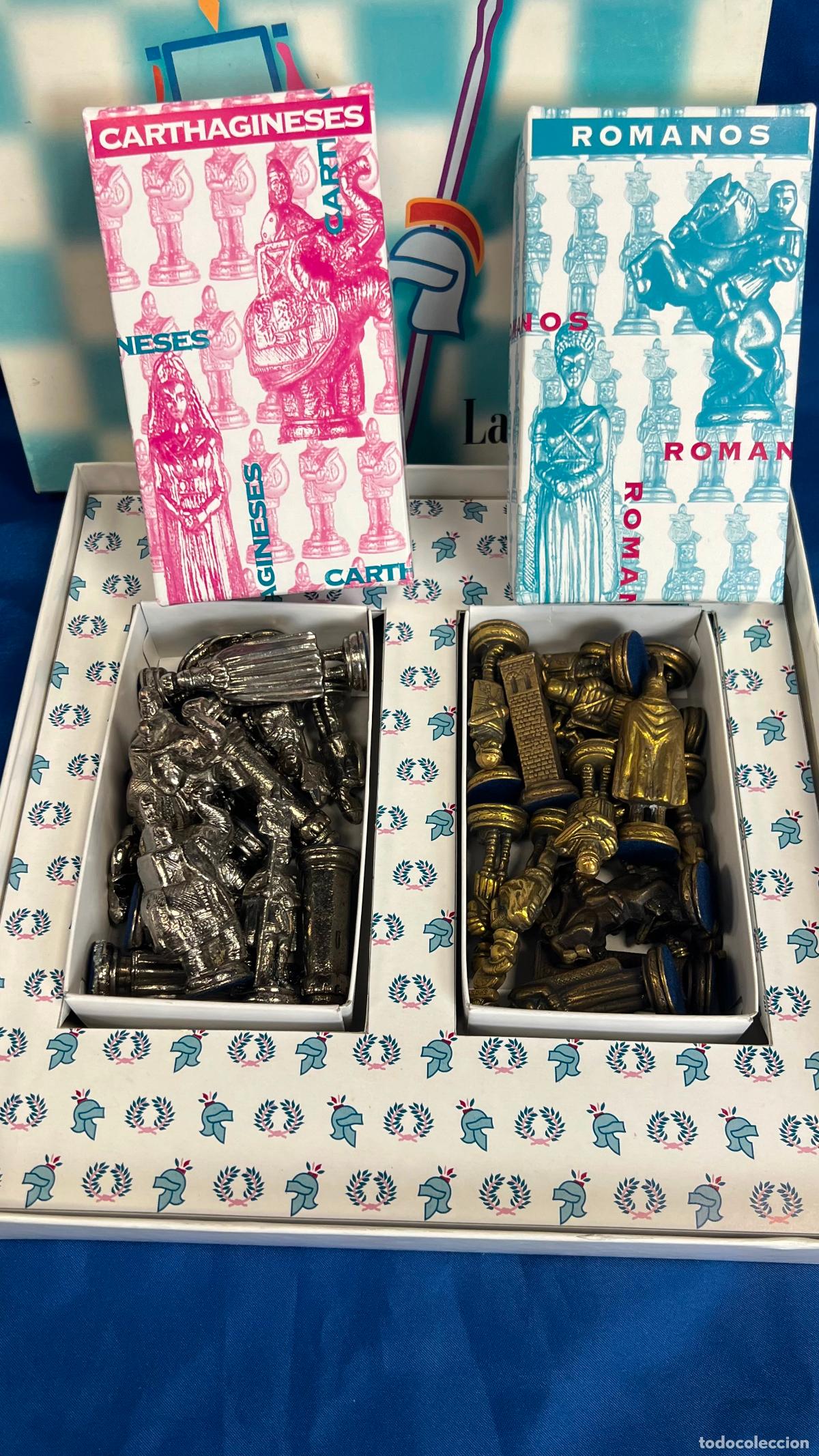 Coleccionismo deportivo: SOPRENDENTE AJEDREZ HIST&Oacute;RICO DE COLECCI&Oacute;N: CARTHAGINESES VS ROMANOS - COMPLETO CON CAJA Y ESTUCHES