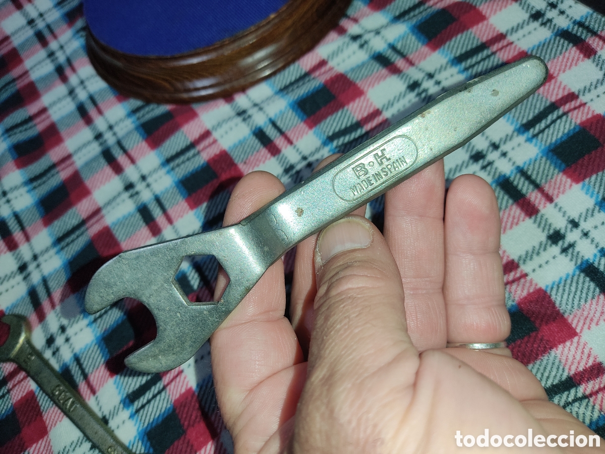 Coleccionismo deportivo: Llave bicicleta de Bicicross BH. - Foto 4