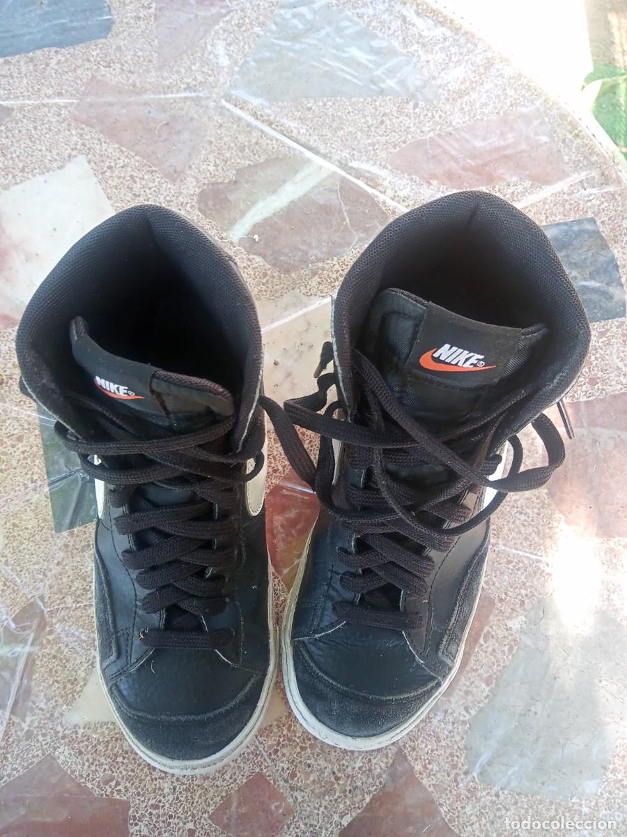Coleccionismo deportivo: BONITAS ZAPATILLAS NIKE COURT. BOROUNGH