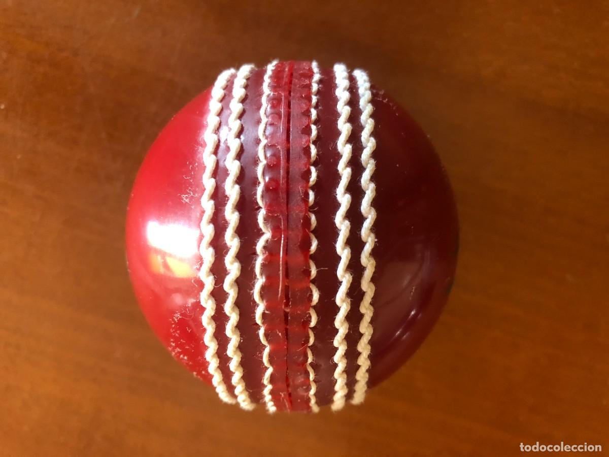 Coleccionismo deportivo: Bola de cricket INNREDDIE - Foto 4