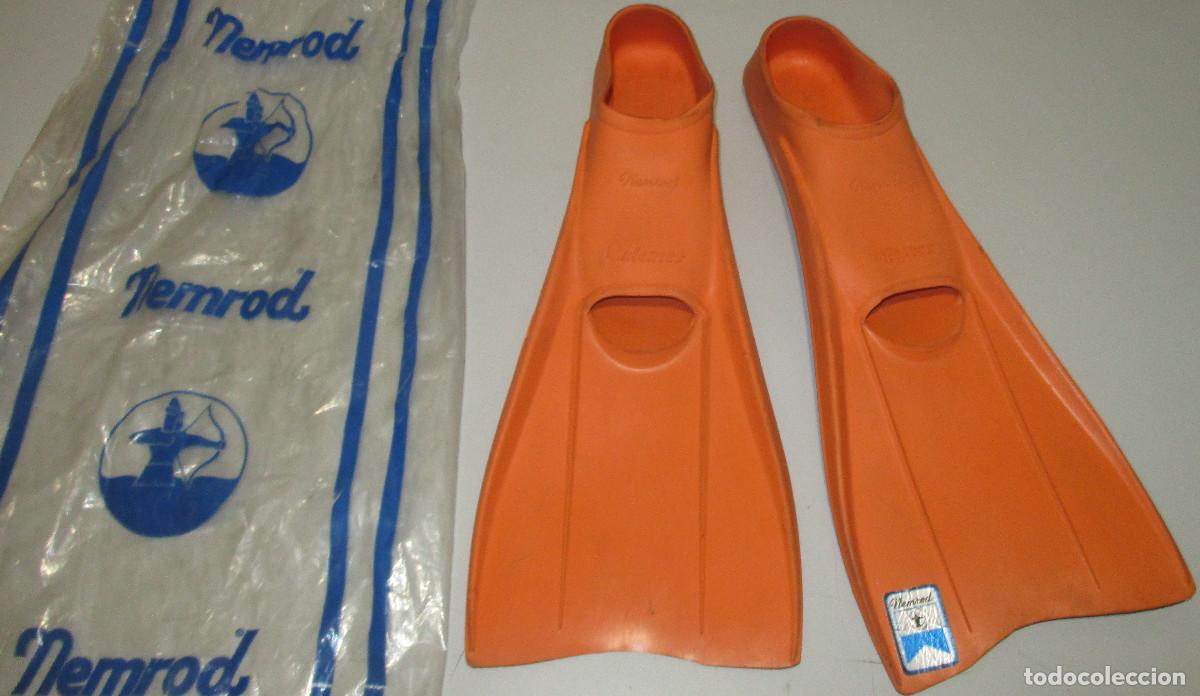 Coleccionismo deportivo: Aletas submarinismo buceo antiguas a&ntilde;os 60-70 NEMROD mod. BALEARES MADE IN SPAIN talla 26-28