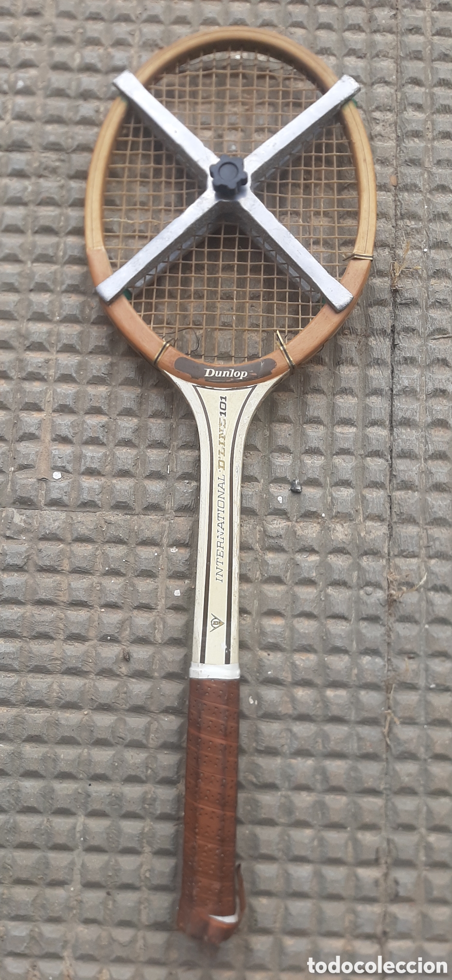 Sammelleidenschaft Sport: raqueta dunlop international L101