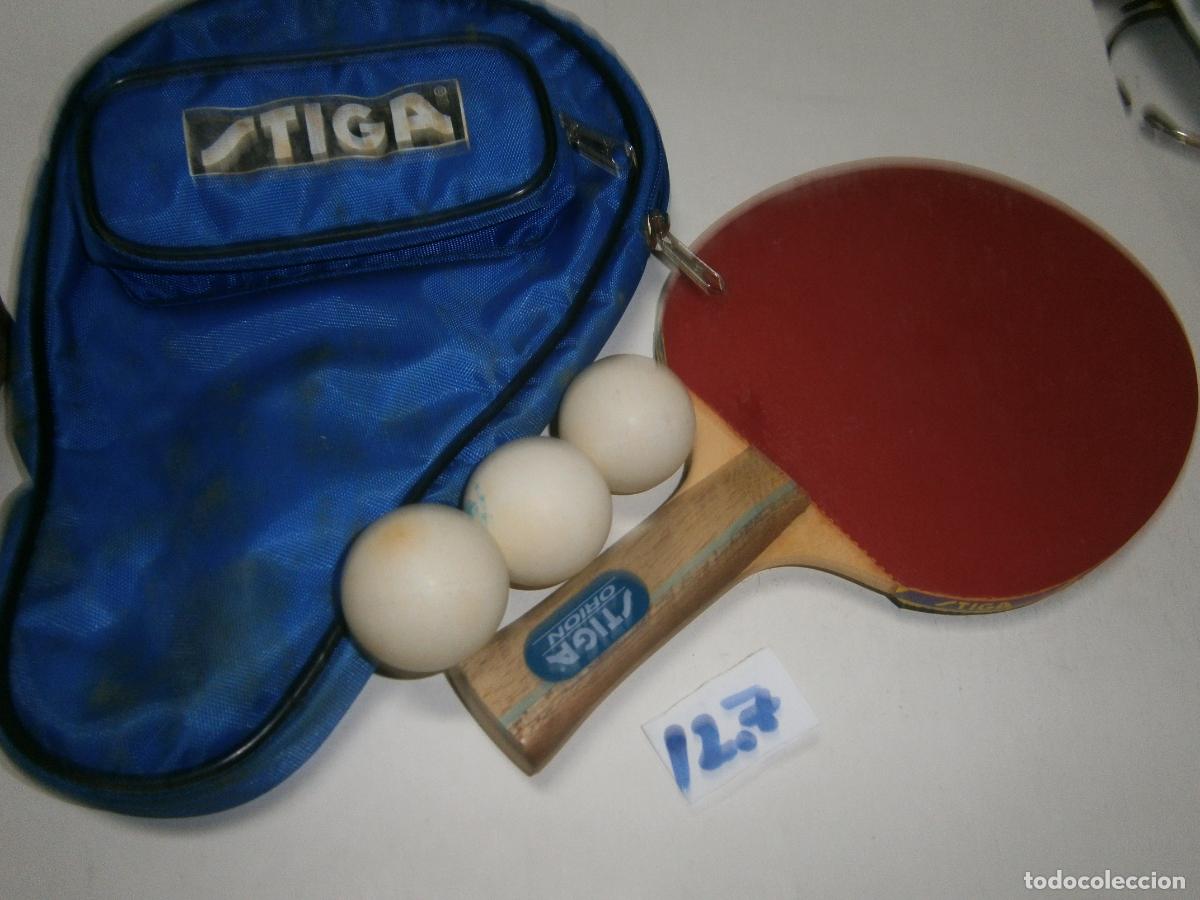 Sports collectibles: ANTIGUA RAQUETA DE PING PONG STIGA ORION CON ESTUCHE STIGA Y TRES PELOTAS EN MUY BUEN ESTADO