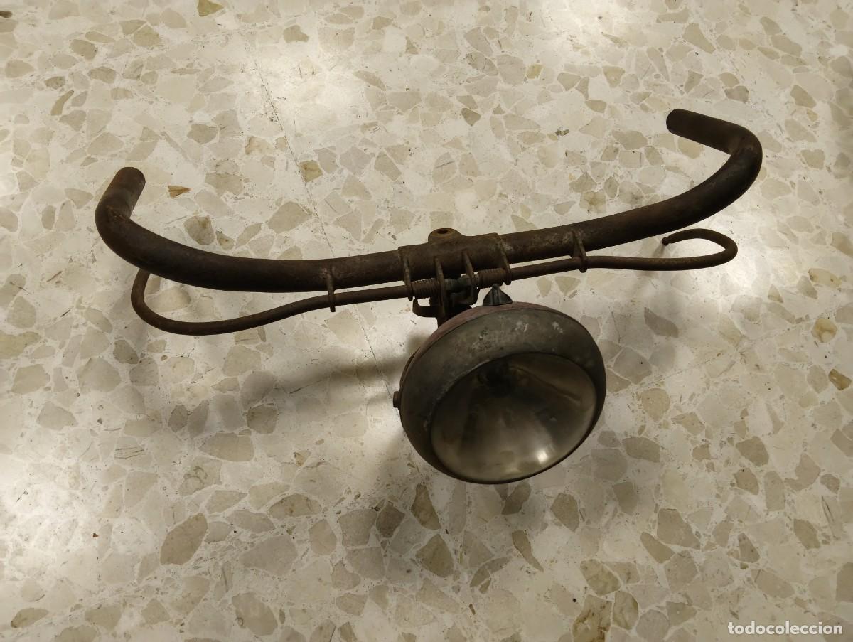 Coleccionismo deportivo: ANTIGUO MA&Ntilde;ILLAR Y FAROL DE BICICLETA BH - BUENA CONSERVACION