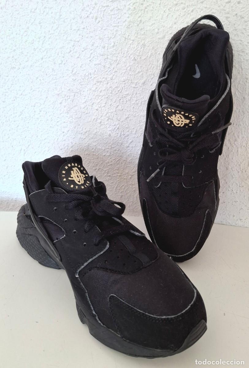 Coleccionismo deportivo: Zapatillas Air Huarache Triple Negro Antracita Talla 46 neopreno y malla 30 cm