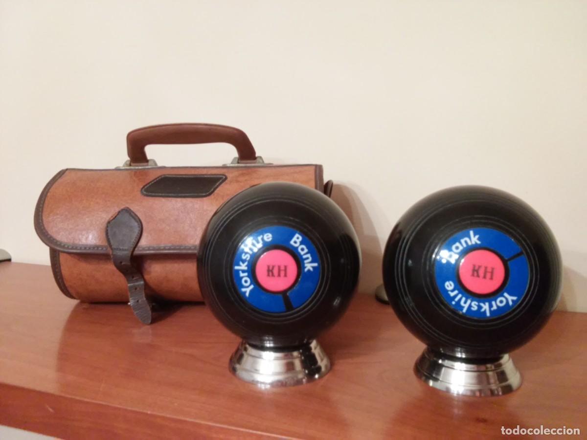 Coleccionismo deportivo: Juego de bolas ingles BOWL con su bolsa en piel.