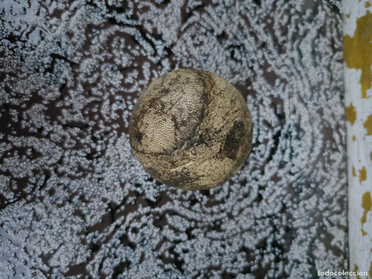 Coleccionismo deportivo: PELOTA FRONT&Oacute;N PELOTA VASCA FORRADA Y COSIDA CUERO