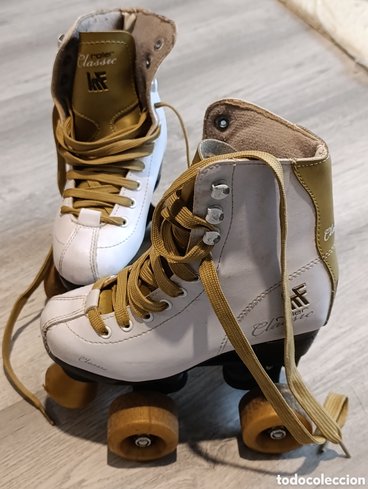 Coleccionismo deportivo: Patines KRF Roller Classic talla 32 blanco dorado