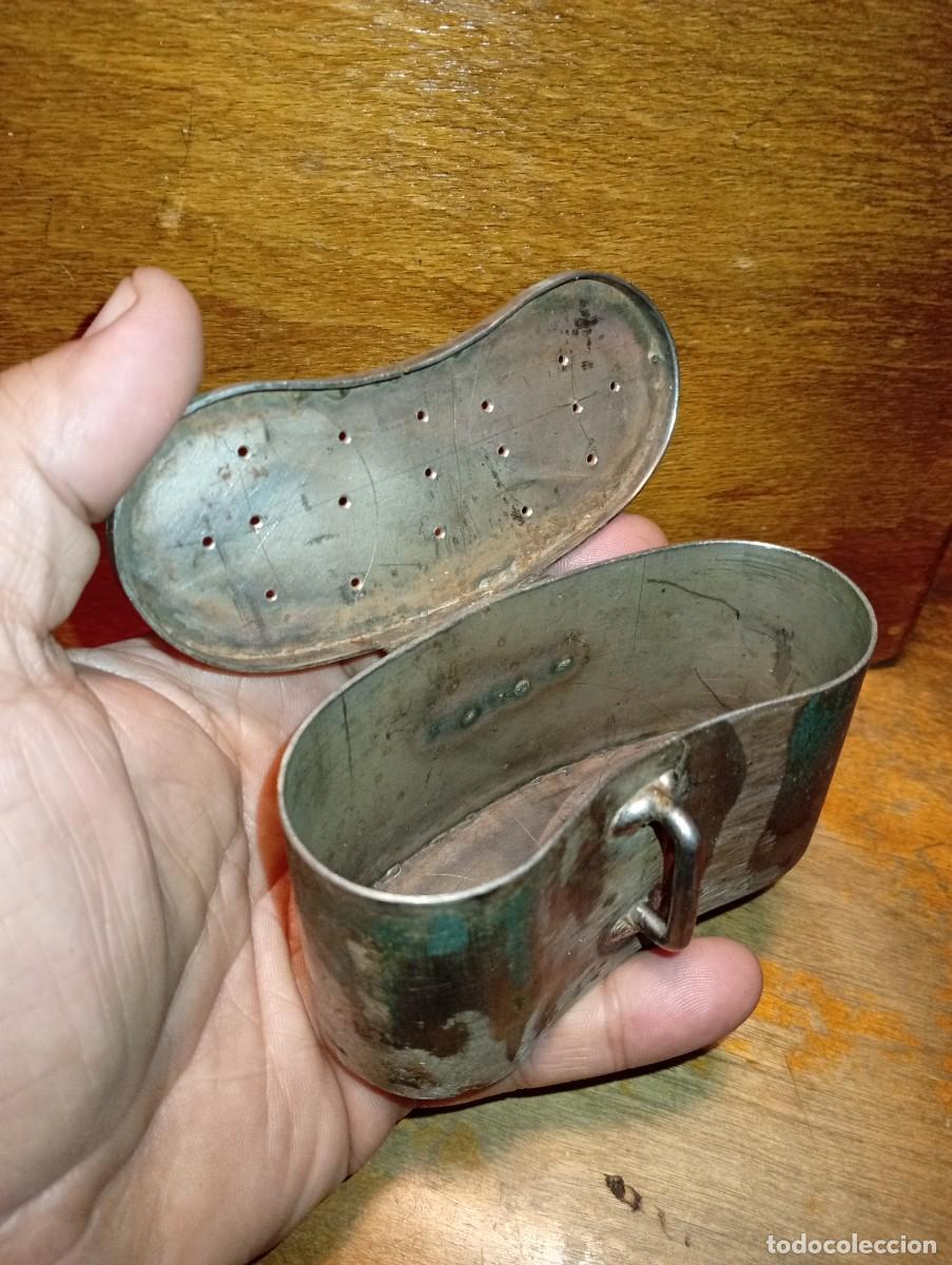 Coleccionismo deportivo: SOLIDA CAJA ACERO INOX PORTACEBO ARTESANO CEBO DE PESCA METAL PARA CINTURON BUEN ESTADO A&Ntilde;OS 70