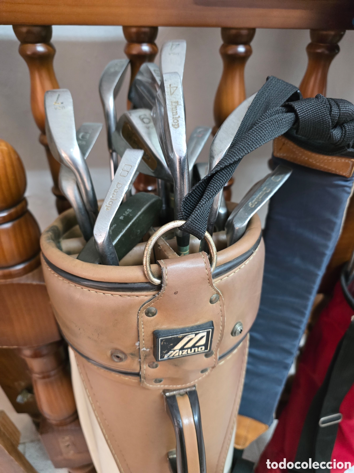 Coleccionismo deportivo: Lote de 26 palos de golf y 2 bolsas - Foto 2