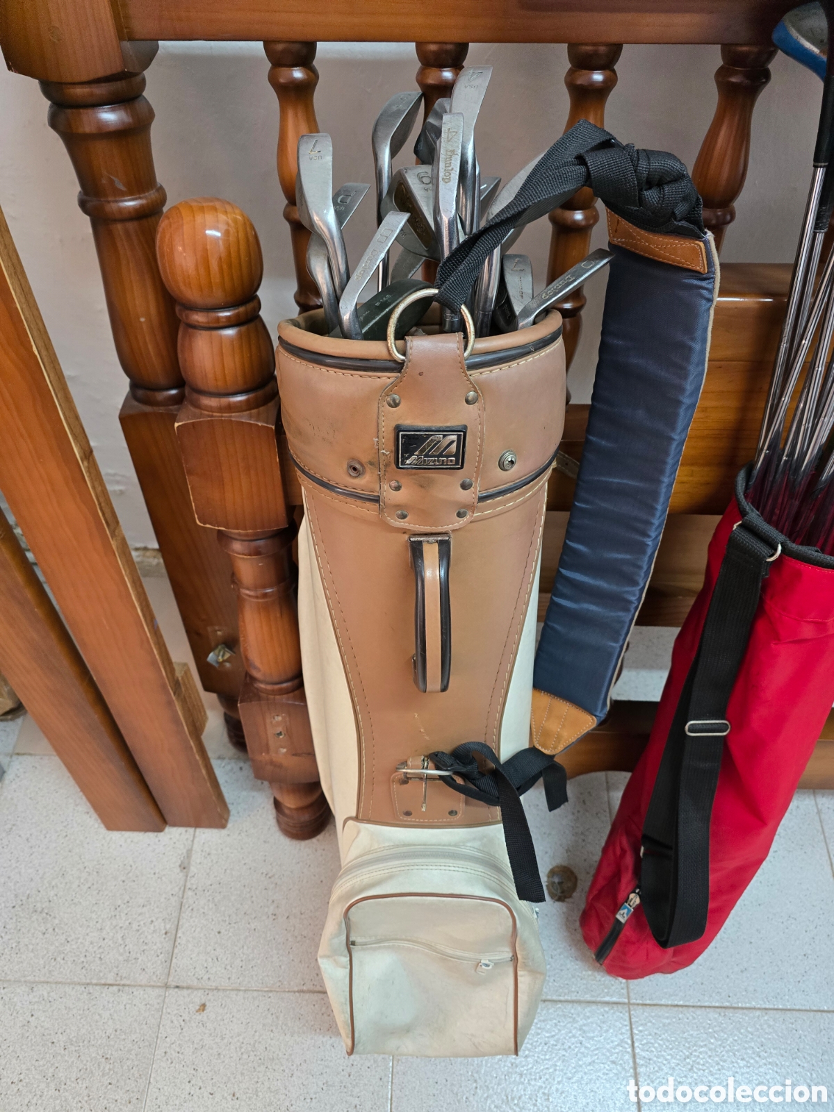 Coleccionismo deportivo: Lote de 26 palos de golf y 2 bolsas - Foto 6