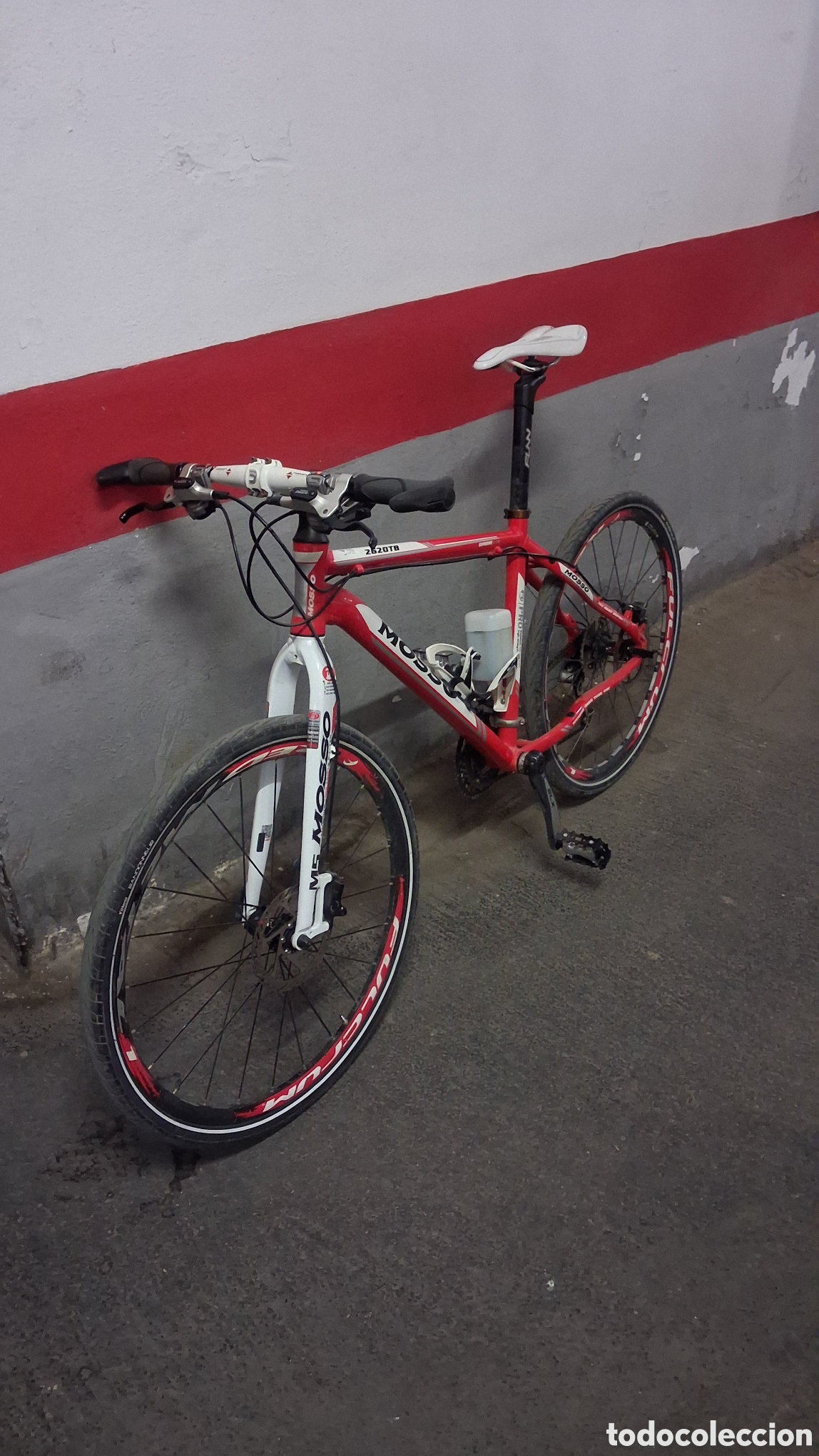 Sports collectibles: Bicicleta MOSSO Roja y Blanca