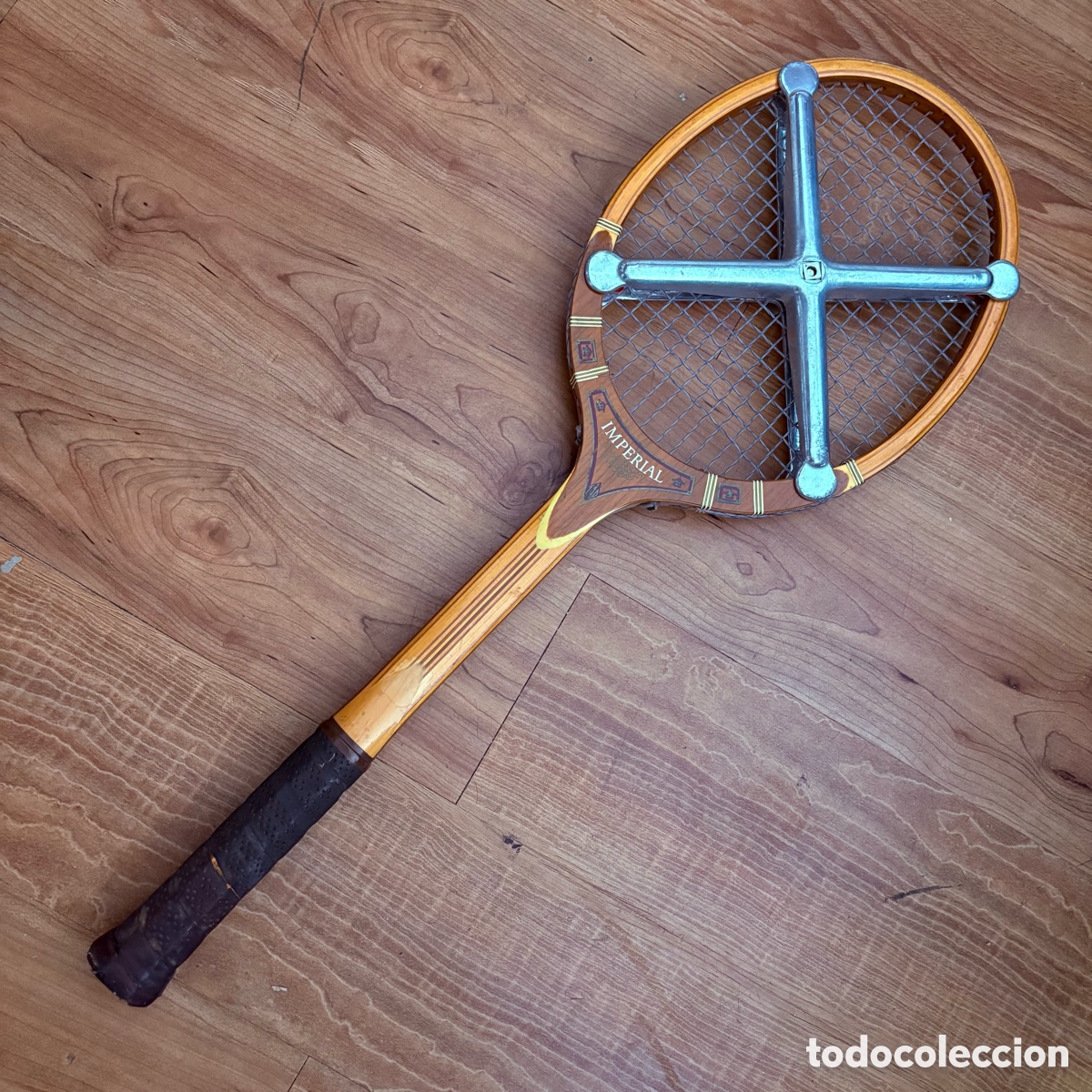 Colecionismo desportivo: raqueta tenis antigua tad davis imperial madera con prensa met&aacute;lica a&ntilde;os 50-60
