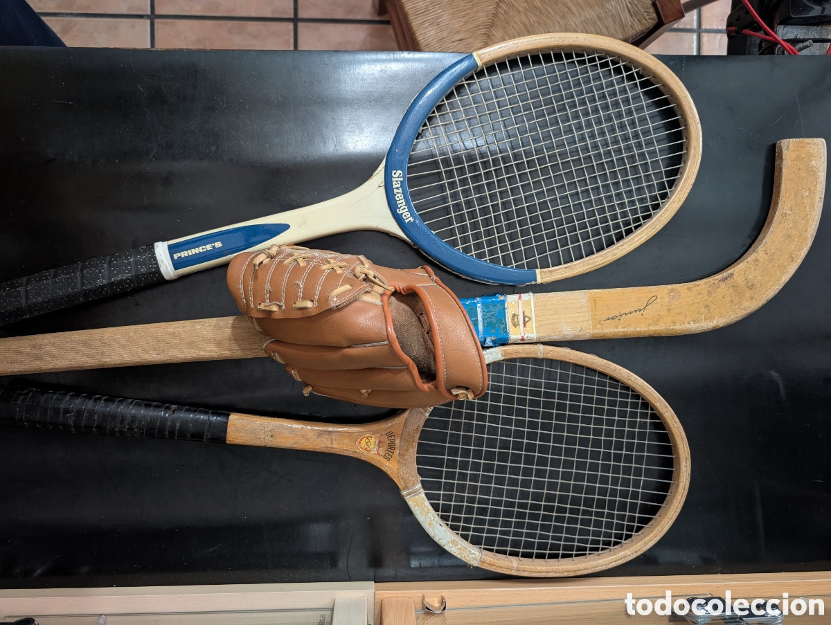 Coleccionismo deportivo: Lote art&iacute;culos deportivos a&ntilde;os 70 80