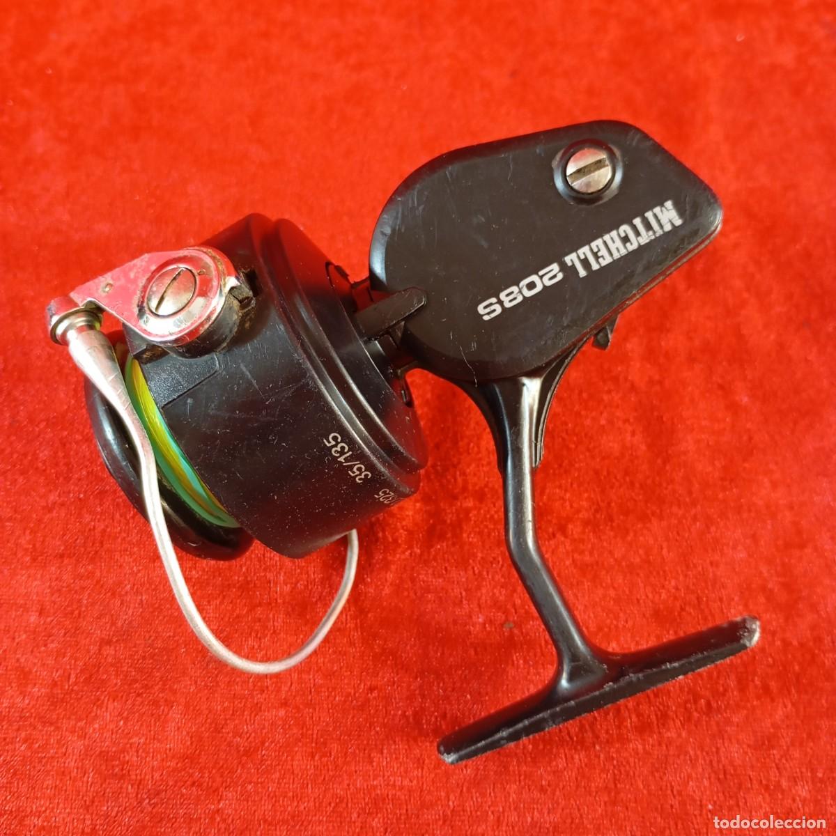 Coleccionismo deportivo: CARRETE DE PESCA GIRATORIO VINTAGE - MITCHELL 208S - FRANCIA - COLOR NEGRO - 32