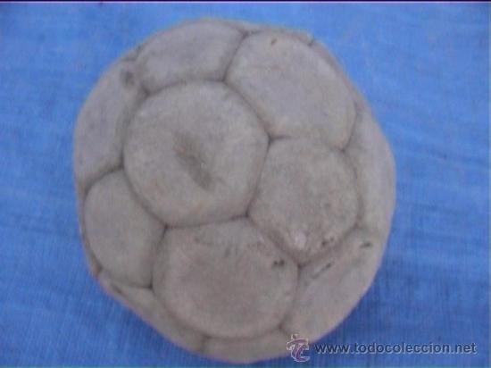 Coleccionismo deportivo: BALON BALOMANO HANBOL ANTIGUO - Foto 2