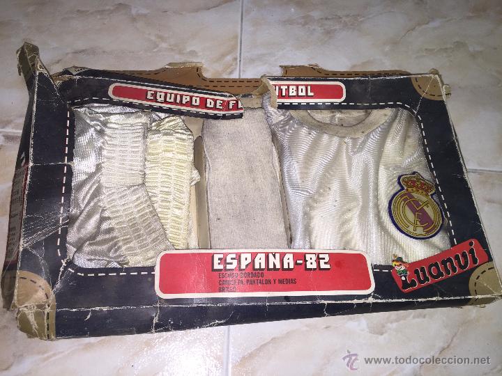 Coleccionismo deportivo: EQUIPACION REAL MADRID LUANVI ESPA&Ntilde;A 82 - Foto 1